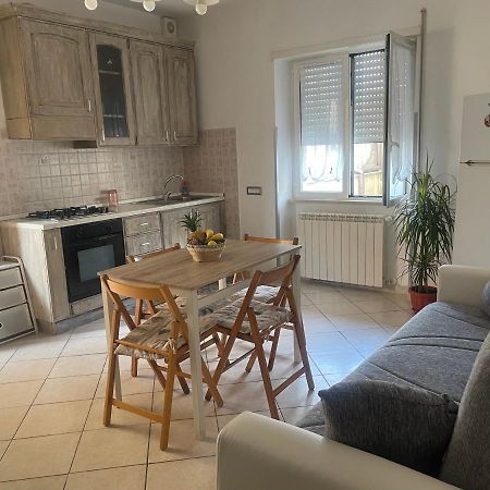 Airport Apartment Alloggio Turistico T&C Fiumicino Zewnętrze zdjęcie